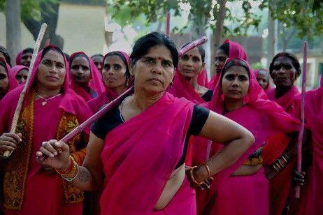 נשים בורוד בהודו. בשל גל מקרי האונס בהודו, התארגנה קבוצה של נשים שסירבו לחכות שהמשפט והחוק יעשו עימן צדק. 