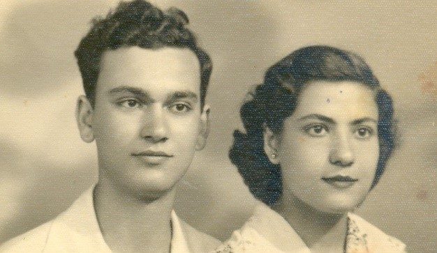 יצחק וטוני קצת לפני יציאת יהודי ערב בה השתתפו ב- 1953