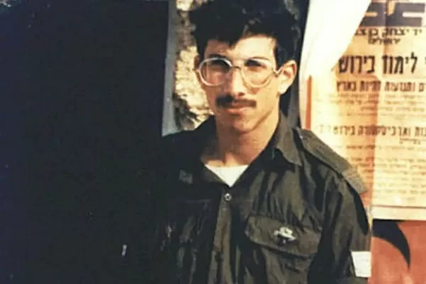 זכריה באומל